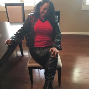 Meet your Posher, Yvette